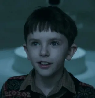 🍫 85573b9f Charlie Bucket Charlie and the Chocolate Factory bambino, ragazzo, Freddie Highmore, film, personaggio telegram sticker