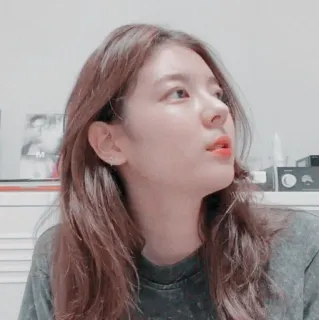 🌸 37d115ca 여자, 인물 사진, 소녀, 캐주얼, 실내 telegram sticker