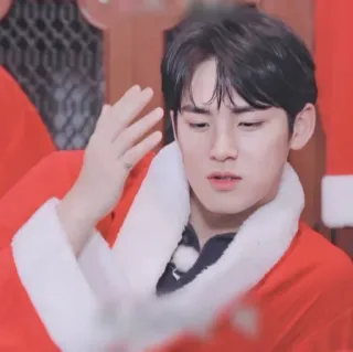 ♠️ 4d880d9b ผู้ชาย, ชุดซานต้า, คริสต์มาส, เกาหลี, หล่อ, ภาพเหมือน, คน, เสื้อผ้า telegram sticker