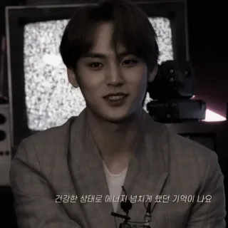 ♠️ 92225a42 건강한 상태로 에너지 넘치게 했던 기억이 나요 เกาหลี, ผู้ชาย, คน, ภาพเหมือน telegram sticker