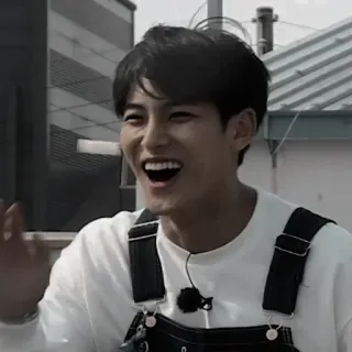 ♠️ de7b4656 คน, ยิ้ม, ผู้ชาย, เกาหลี, นักแสดง telegram sticker