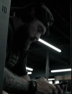 😒 49bcf7f0 homem, ginásio, fitness, musculação, exercício, homem barbudo telegram sticker