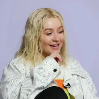 🌻 11218147 Christina Aguilera Sänger, Popstar, Promi, blond, Frau, Künstler telegram sticker