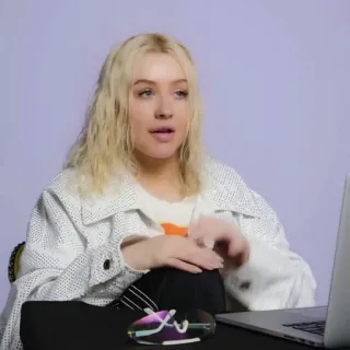 🌻 f31c17f4 Christina Aguilera Sängerin, Promi, Frau, blond, Künstlerin telegram sticker