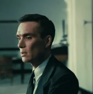 🎬 1c5d1111 J. Robert Oppenheimer Oppenheimer retrato, homem, sério, preto e branco, Cillian Murphy whatsapp sticker
