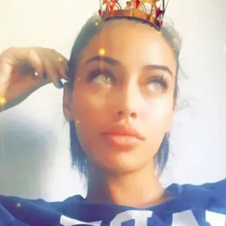 🍥 1563d829 ผู้หญิง, มงกุฎ, ประกาย, เซลฟี่, ภาพเหมือน telegram sticker