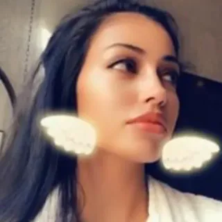 🍥 466f9097 ผู้หญิง, ใบหน้า, ปีก, เซลฟี่, ภาพเหมือน telegram sticker