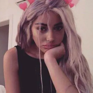 🍥 56d2b5cd ผู้หญิง, ภาพเหมือน, ผมสีชมพู, หัวใจ telegram sticker