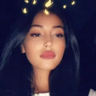 🍥 f7277766 ผู้หญิง, ภาพเหมือน, ผีเสื้อ, ผมสีเข้ม, ความงาม, เซลฟี่ telegram sticker