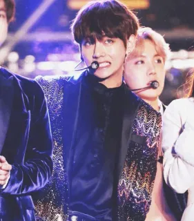 🖤 0d3f03b8 V BTS, K-pop, Zanger, Artiest, Muziek, Idool, Optreden, V, Kim Taehyung telegram sticker