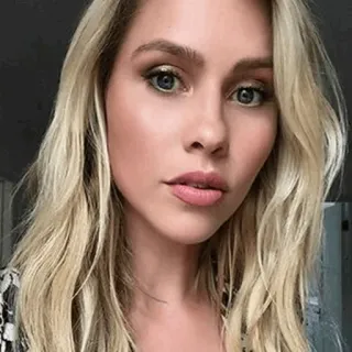 🗽 0e12fccf mujer rubia, retrato, belleza, cara, peinado, maquillaje whatsapp sticker