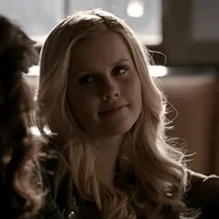 🗽 76f5f6c5 Caroline Forbes The Vampire Diaries Caroline Forbes, The Vampire Diaries, Candice King, CW, vampiro, rubia, retrato whatsapp sticker