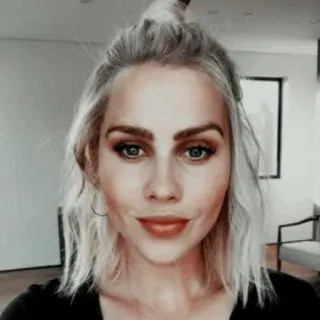 🗽 d330711d mujer, retrato, selfie, rubia, belleza, cara whatsapp sticker