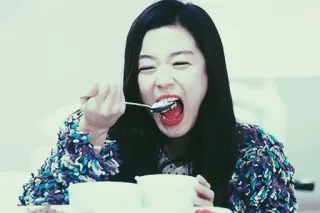 🍸 004f8988 женщина, еда, ложка, радостный, еда telegram sticker