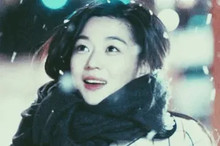 🍸 2fa4b34d женщина, шарф, снег, зима, портрет telegram sticker