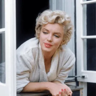 🥀 36b8549a Marilyn Monroe 女優, モデル, ブロンド, ヴィンテージ, 窓, ポートレート telegram sticker