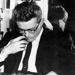 🌛 8588f45c James Dean 俳優, 有名人, 白黒, ポートレート, 鳥, ジェームズ・ディーン, メガネ, スーツ, ネクタイ telegram sticker