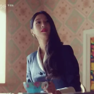 🕊 a25d3b1f 아 첫방송 donna, ritratto, coreana, seduta, interno telegram sticker