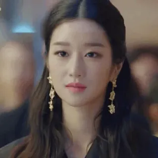 🕊 c6294bf9 donna, ritratto, attrice, orecchini, bellezza telegram sticker