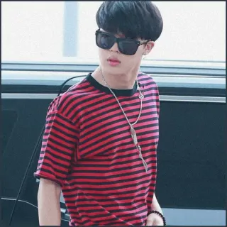 🌒 dce3dc70 man, zonnebril, t-shirt, mode, persoon, Koreaans, stijl telegram sticker