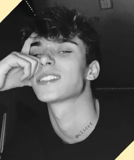 〽️ 80597328 @clicrf portret, monochromatyczny, skala szarości, mężczyzna, osoba, młody telegram sticker