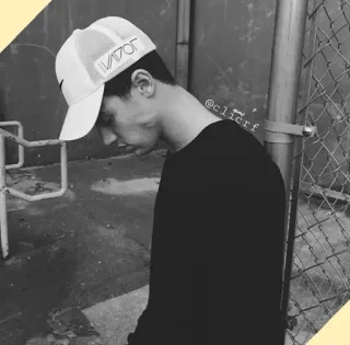 〽️ 8c7bda5b @clicrf osoba, monochromatyczny, czarno białe, mężczyzna, streetwear telegram sticker