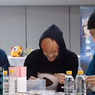 ☁️ 245d8a8d telegram sticker