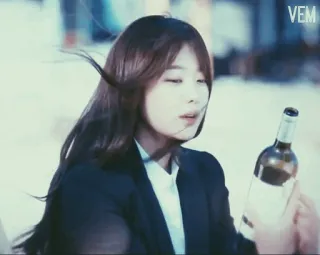 🔗 dfb0b53e 女人, 葡萄酒, 瓶子, 饮料 telegram sticker