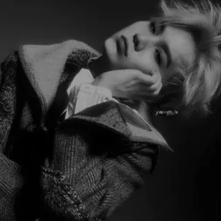 🃏 03f3fdb4 pessoa, retrato, interior, homem, estilo telegram sticker