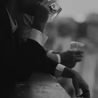 🃏 b24802f3 bebida, festa, preto e branco telegram sticker