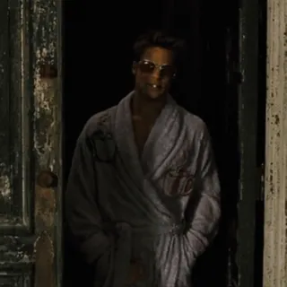 😎 6973df6a Tyler Durden Fight Club film, Brad Pitt, Tyler Durden, Fight Club, bioskop, klasik, karakter, jubah telegram sticker