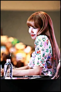 🐬 7cfa0fcc Lisa Lisa, Blackpink, K-Pop, Idol, Sängerin, Promi whatsapp sticker