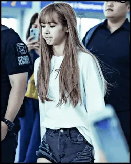 🐇 aaaa64a9 NOW Frau, Mode, Flughafen, Casual, Outfit whatsapp sticker