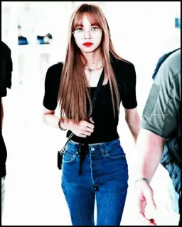 🐠 ed60d0da Lisa kpop, mode, stil, lisa, blackpink whatsapp sticker