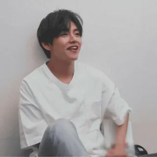 😏 71df3f09 V k팝, bts, 태형, 뷔, 가수, 한국, 아이돌 telegram sticker