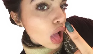 🖕 dc39cf29 中指, 冒犯, 手势, 粗鲁, 女人 telegram sticker