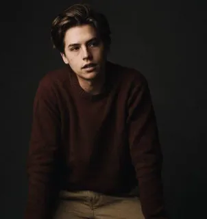 ❄️ 7871d9ca 남자, 인물, 스웨터, 남성, 배우, 모델 telegram sticker