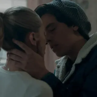 ➖ c07687ea pocałunek, uczucie, romans, miłość, para, intymność telegram sticker