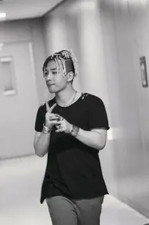 ✌️ b4993e61 telegram sticker