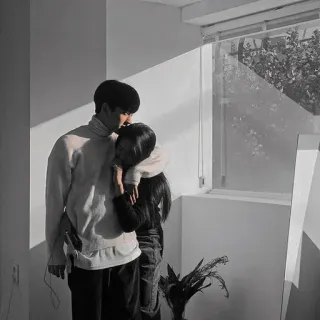 😇 9d4f399f 情侣, 爱, 浪漫, 室内, 拥抱, 感情 telegram sticker