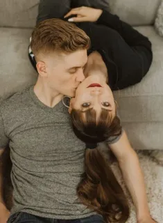 💖 867182d8 pasangan, ciuman, cinta, hubungan, romantis whatsapp sticker