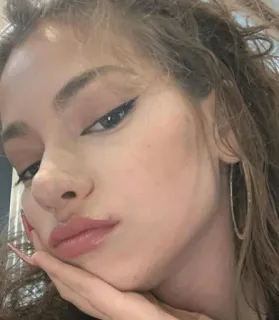 💄 a7e9495d mujer, selfie, retrato, chica, maquillaje telegram sticker