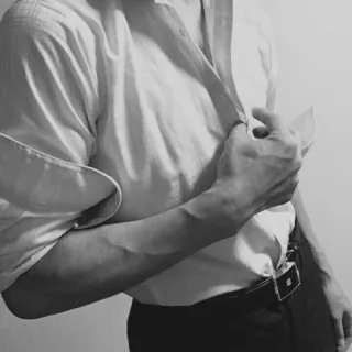 🕳 2fd2c547 衬衫, 手臂, 服装, 手 telegram sticker