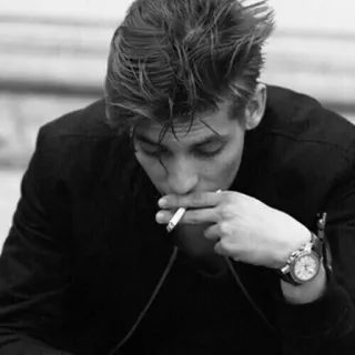 🕳 71002fa2 男人, 吸烟, 香烟, 肖像, 黑白, 人物 telegram sticker