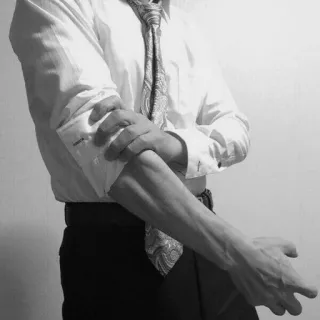 🕳 fabd4c34 手臂, 领带, 袖子, 手 telegram sticker