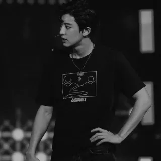 🕸 397a07fa JOURNEY Mann, T-Shirt, Schwarzweiß, Person, K-Pop whatsapp sticker