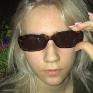 😎 8c351b2c 사람, 선글라스, 금발, 인물 사진, 얼굴 telegram sticker