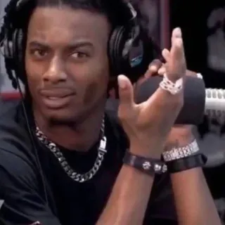 🤨 34f38137 playboi carti, оскорбительный жест, музыка, ювелирные изделия, знаменитость whatsapp sticker