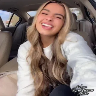 🤣 0d69c0b3 stickers @pequena Hate คน, ผู้หญิง, ผมบลอนด์, ยิ้ม, เซลฟี่, สติกเกอร์ telegram sticker