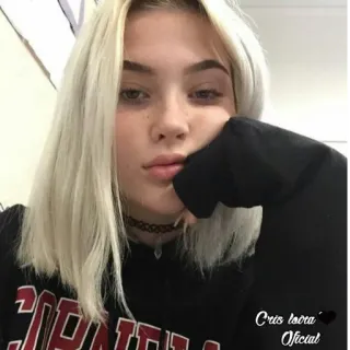 🙄 375001a4 Cris Izava Oficial ผู้หญิง, ผมบลอนด์, ภาพเหมือน, คน, ใบหน้า telegram sticker